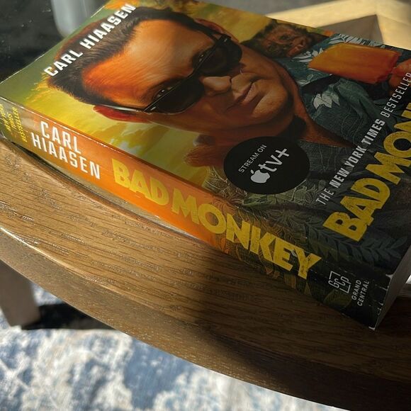 Bad Monkey a book by Carl Hiaason - Picture 7 of 7